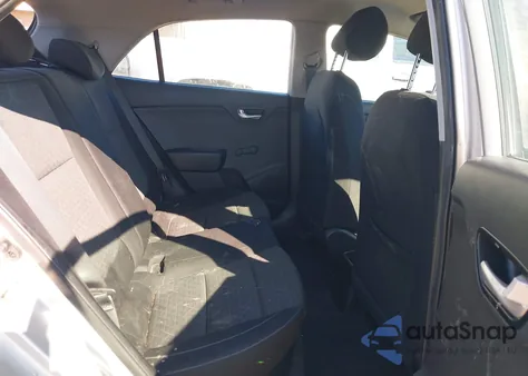 2018 Kia Rio Lx z USA, uszkodzony, nr VIN 3KPA25AB4JE092055